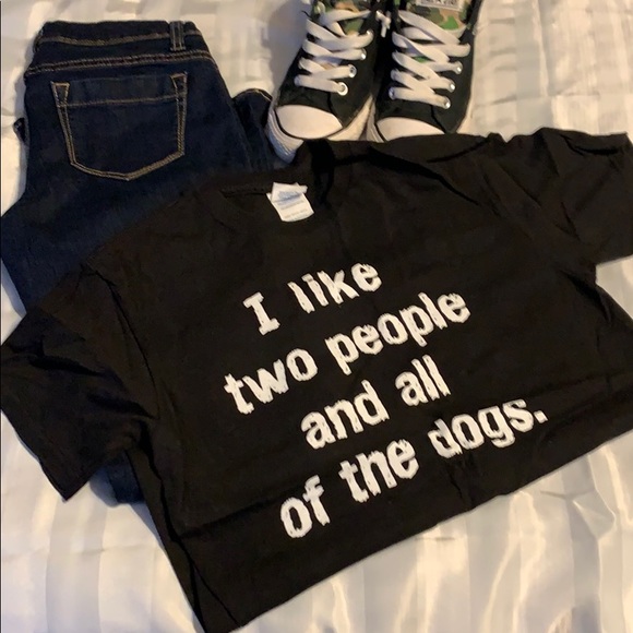 Tops - 🌸3 for $10🌸 Black t-shirt